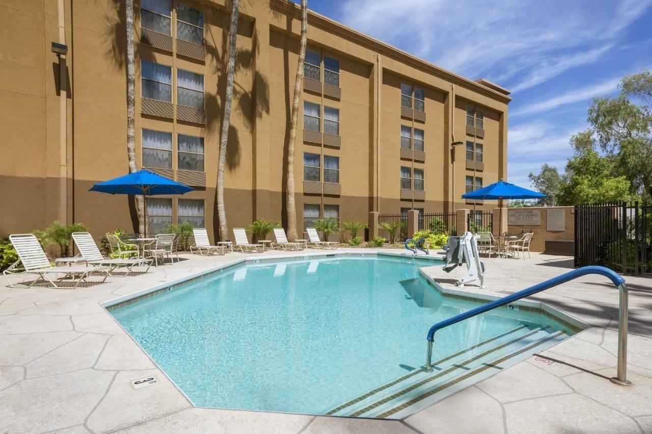 Greentree Inn & Suites Phoenix Sky Harbor Esterno foto
