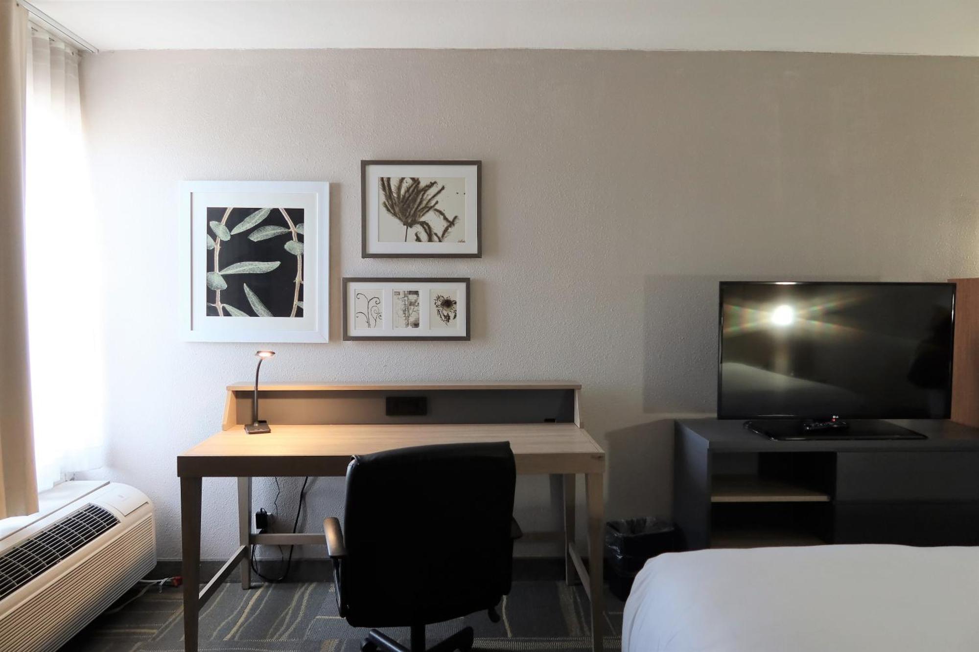 Greentree Inn & Suites Phoenix Sky Harbor Esterno foto