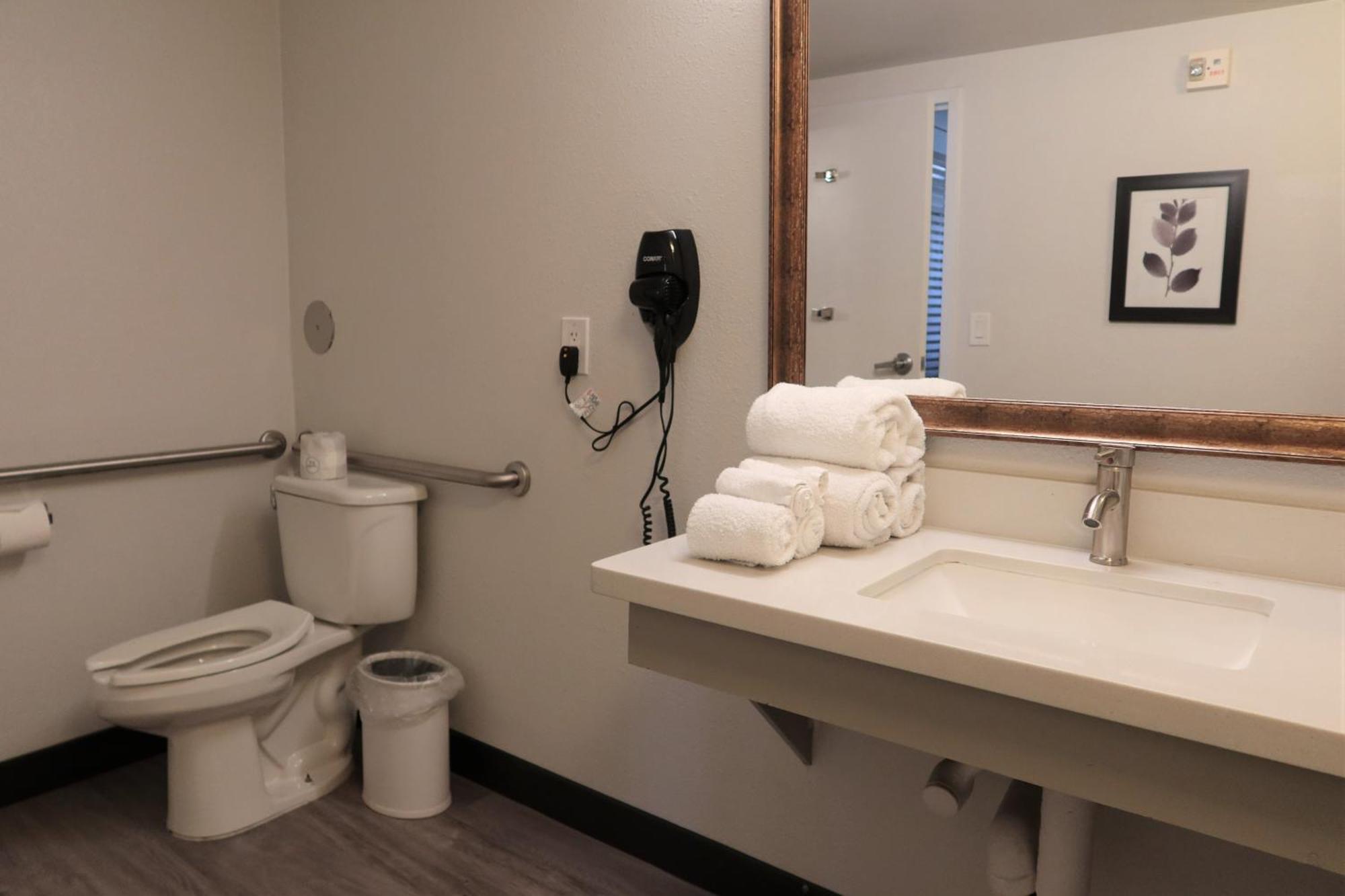 Greentree Inn & Suites Phoenix Sky Harbor Esterno foto