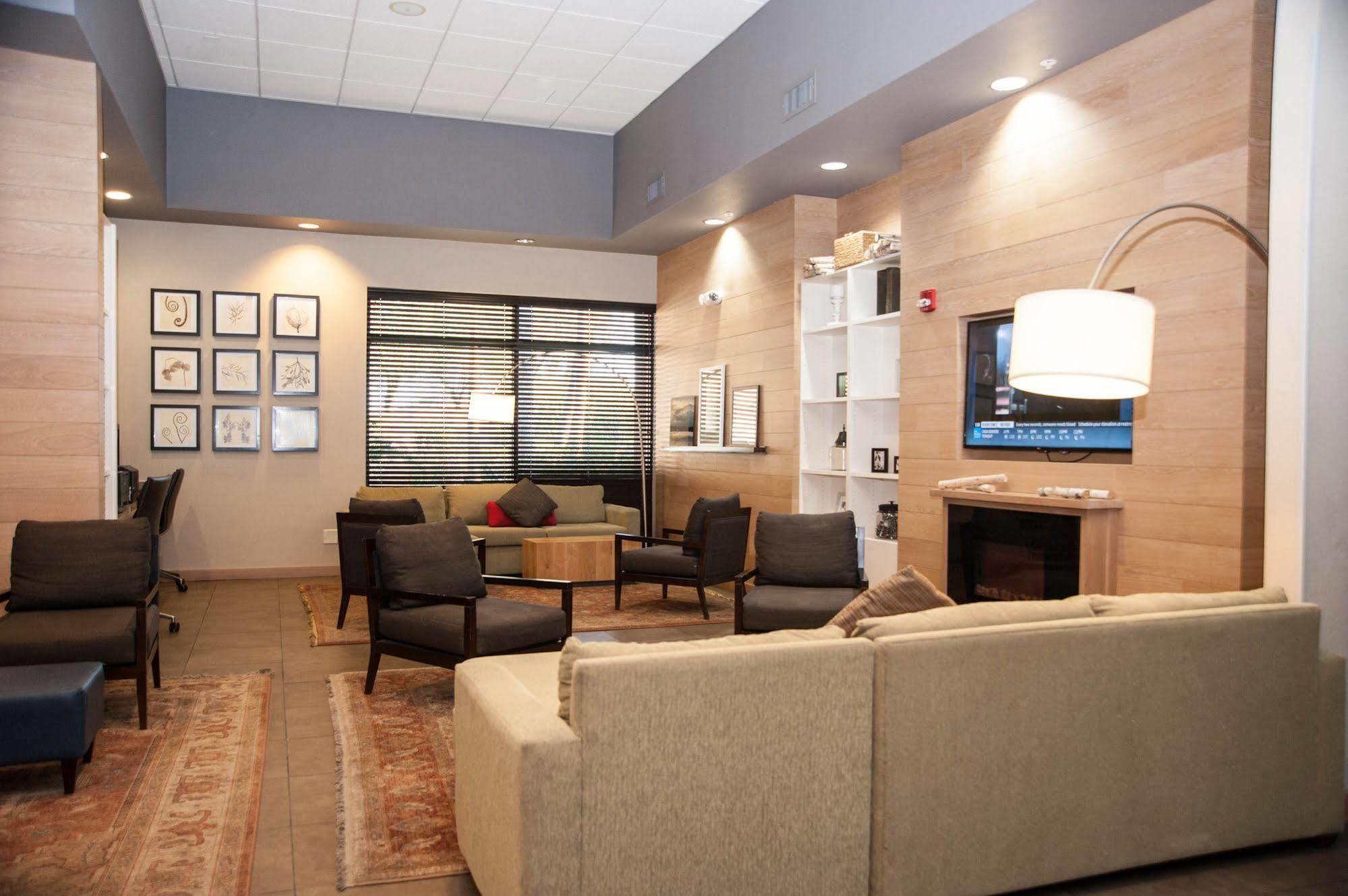 Greentree Inn & Suites Phoenix Sky Harbor Esterno foto